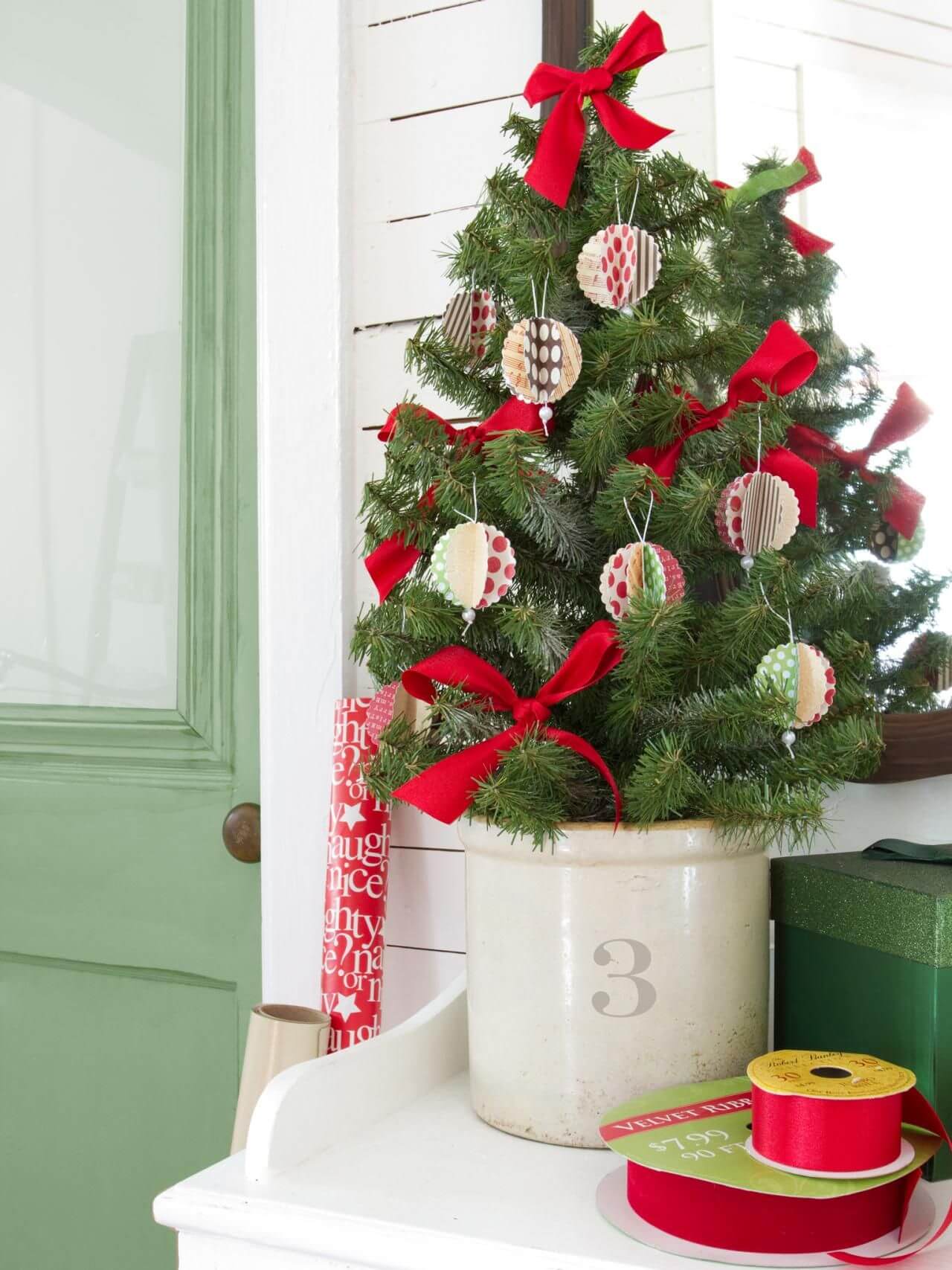 22 Best Outdoor Christmas Tree Decorations and Designs for ...