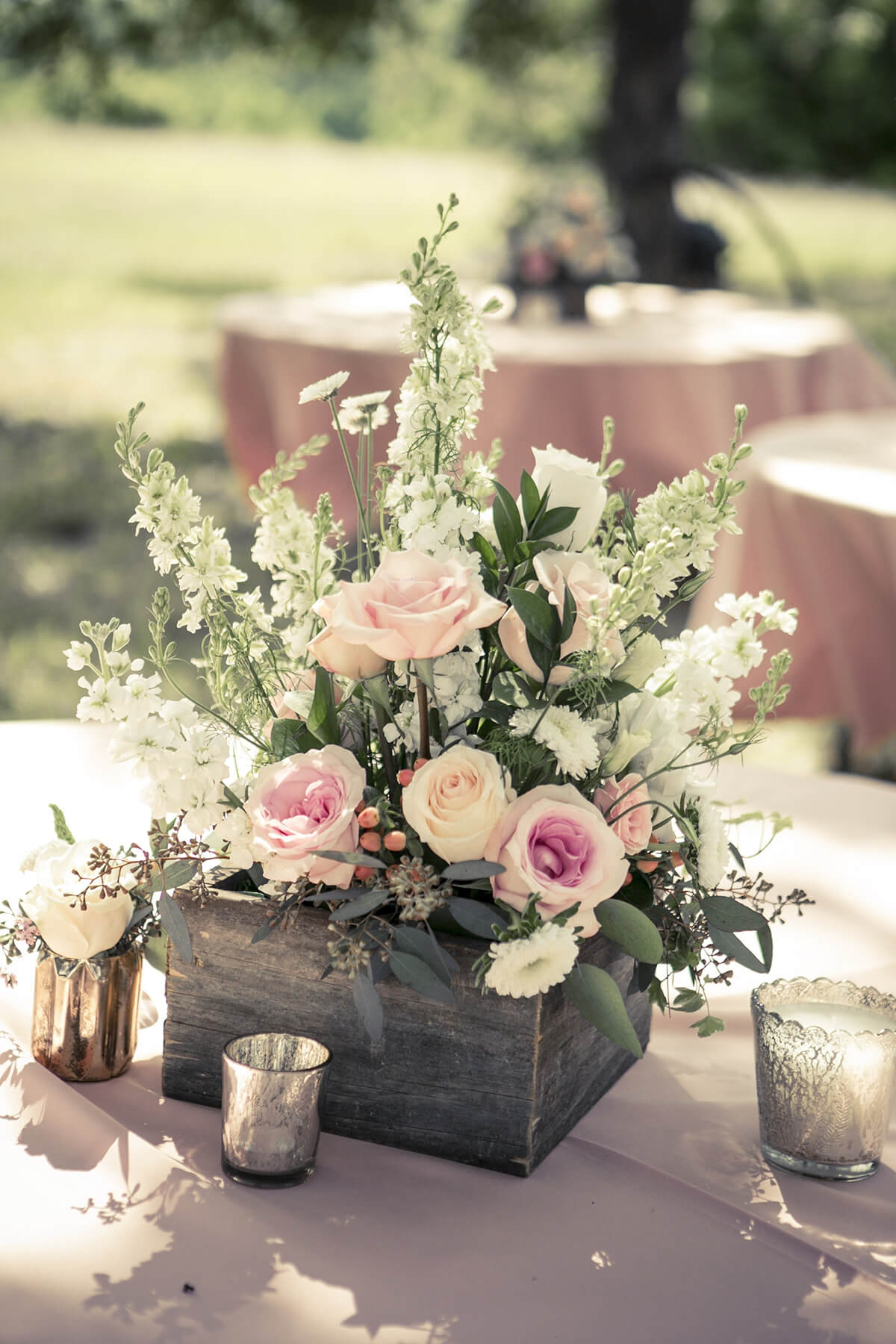 25 Best Rustic Wooden Box Centerpiece Ideas and Designs