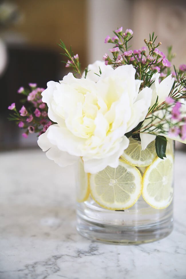 Welcome Spring: 17 Beautiful Flower Arrangement Ideas - Style Motivation