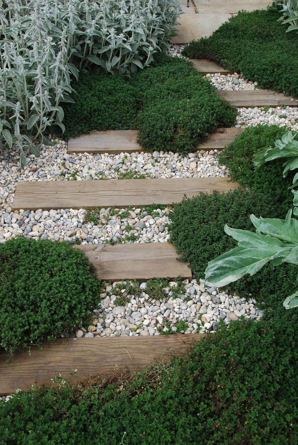 16 Design Ideas for Beautiful Garden Paths - Style Motivation