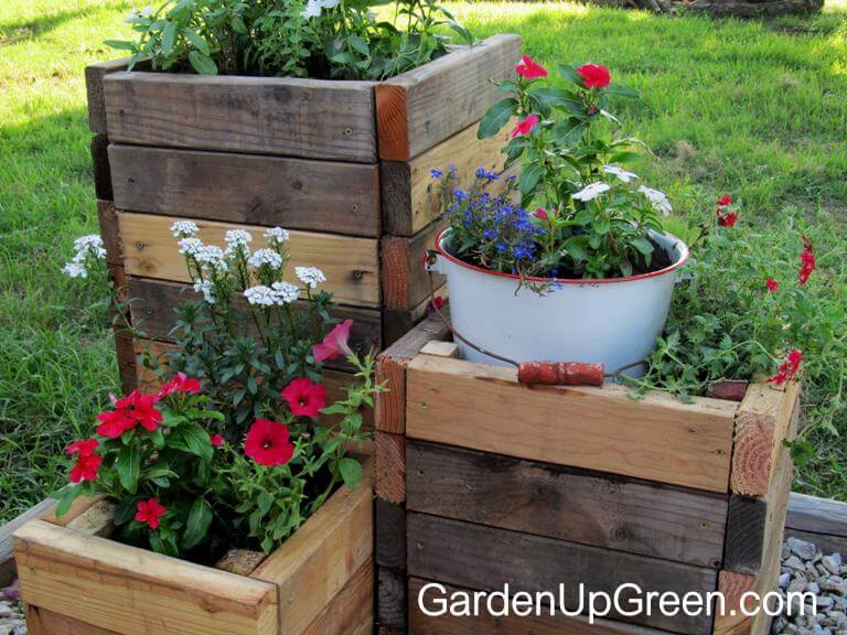 32 best diy pallet and wood planter box ideas and designs