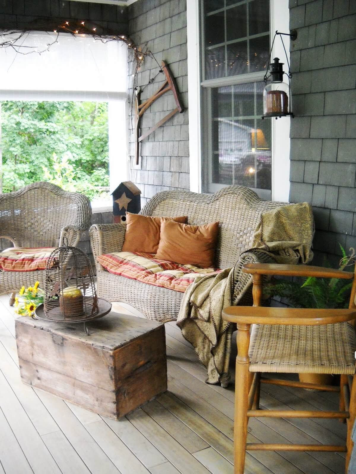 47 Best Rustic Farmhouse Porch Decor Ideas And Designs For 2017